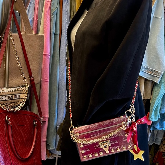 DIOR Red Faux Patent Leather Makeup Bag - Gold Hardware, Crossbody Chains, Gift - Picture 9 of 16